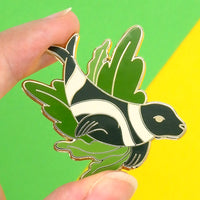 Ribbon seal hard enamel pin
