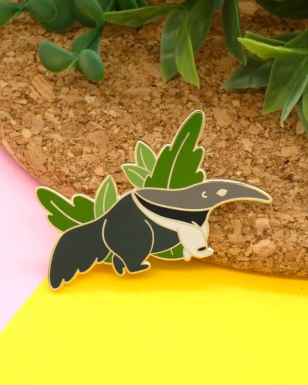 Giant anteater hard enamel pin