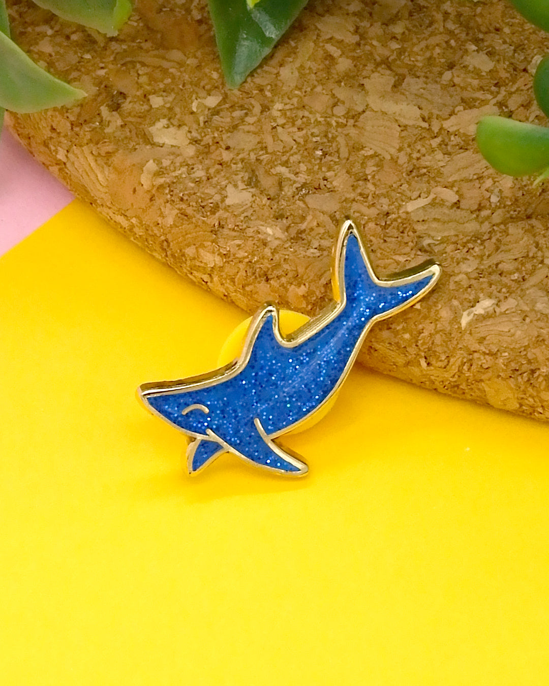 Shark glitter mini pin
